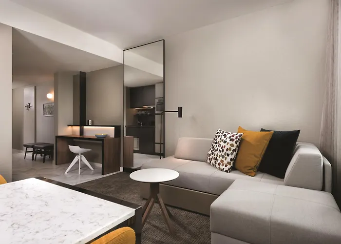Adina Frankfurt Westend 4*
