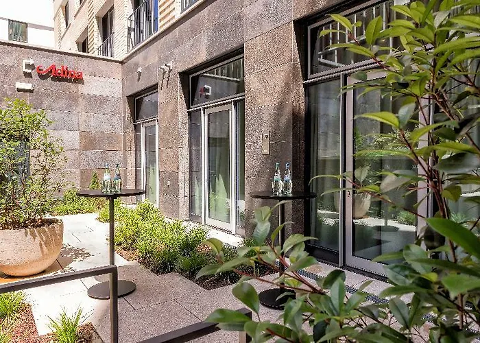 Adina Frankfurt Aparthotel 4*